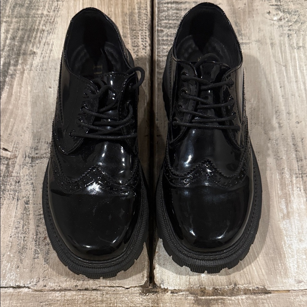 Sleek Black Patent women’s Oxfords